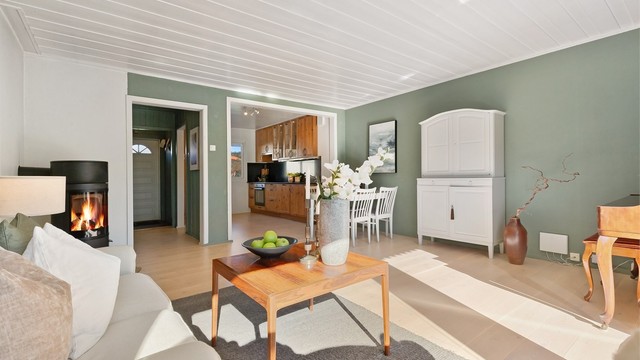 Planløsningen legger til rette for at familien kan være samlet, selv om man holder på med ulike aktiviteter.