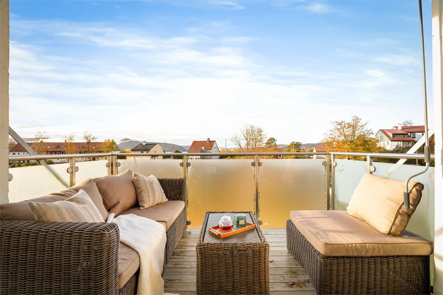 En lys og fin selveierleilighet med solrik balkong og moderne kvaliteter. Det er gangavstand til NHH, dagligvarer, kollektivtransport, turområder og diverse servicetilbud. Foto: Stian Inderhaug