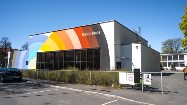 Hasle skole ligger kun 300 meter unna med trygg og kort skolevei.