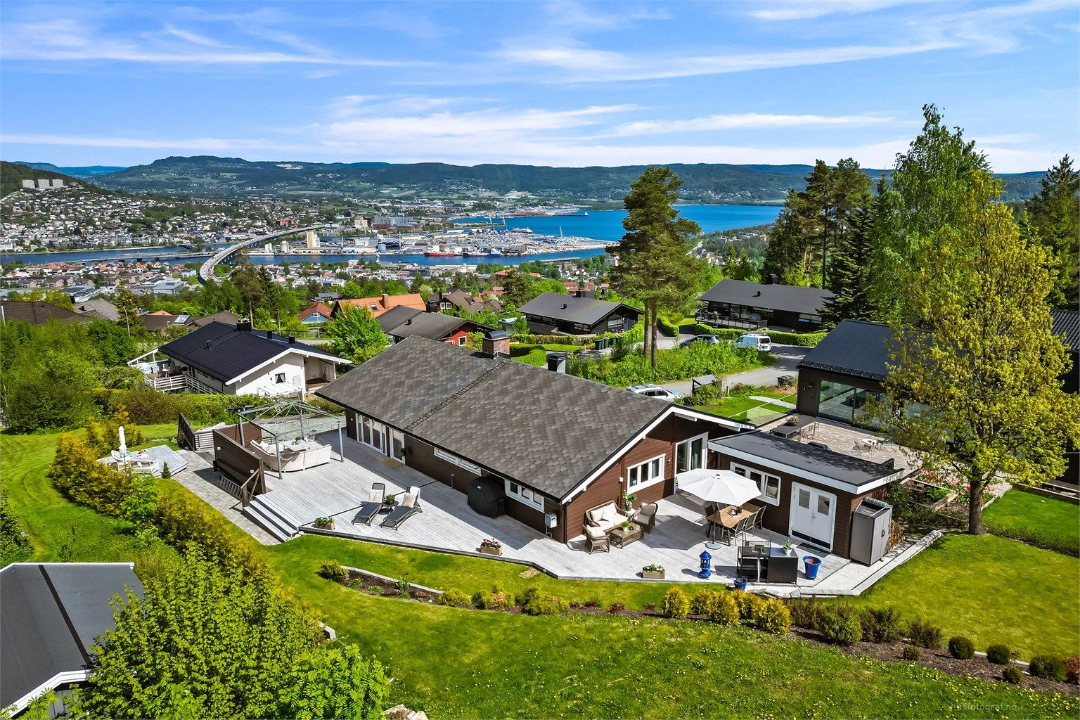 Delikat og innbydende enebolig med utleiedel/hel tomannsbolig. 
Foto: Haiman Askari