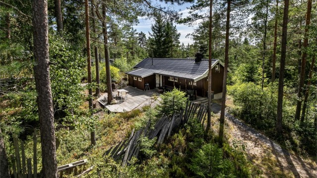 Tveitåsen 142 presenteres av Krogsveen.
Fotograf; Børge Oppegård.