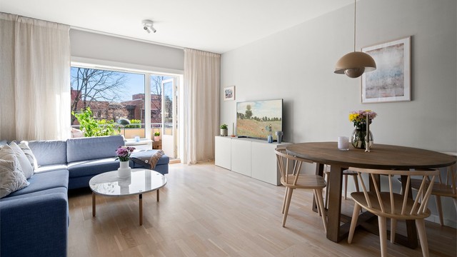 Dette er en lekker og gjennomgående 3-roms selveierleilighet med romslig balkong.