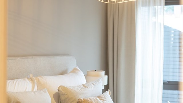 Hovedsoverommet er et lunt og behagelig rom med plass til dobbeltseng.
