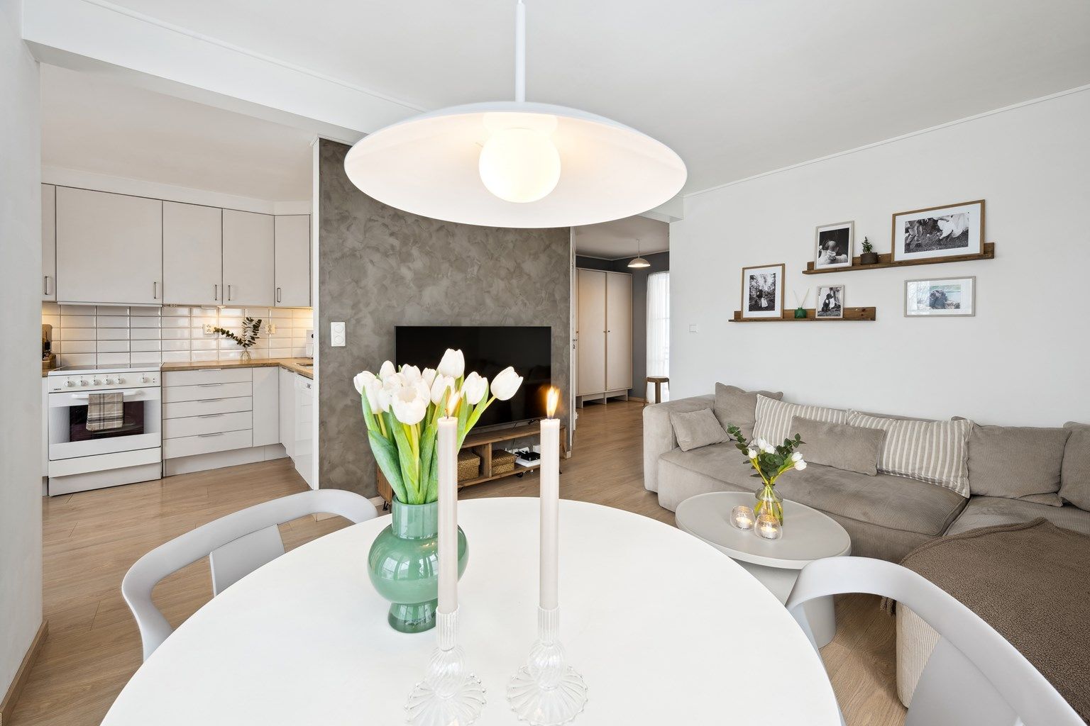 Krogsveen v/ André Ellefsen presenterer Hesteskoen 38C - En lys og pen 2-roms eierleilighet