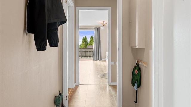 Gang/Entré med plass til å henge fra seg yttertøy og sko.