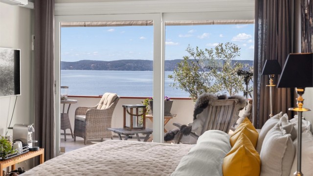 Våkn opp til en fantastisk utsikt over Bunnefjorden.
