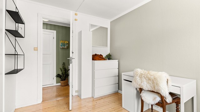 Utsikt fra soverommet mot gangen i andre etasje.