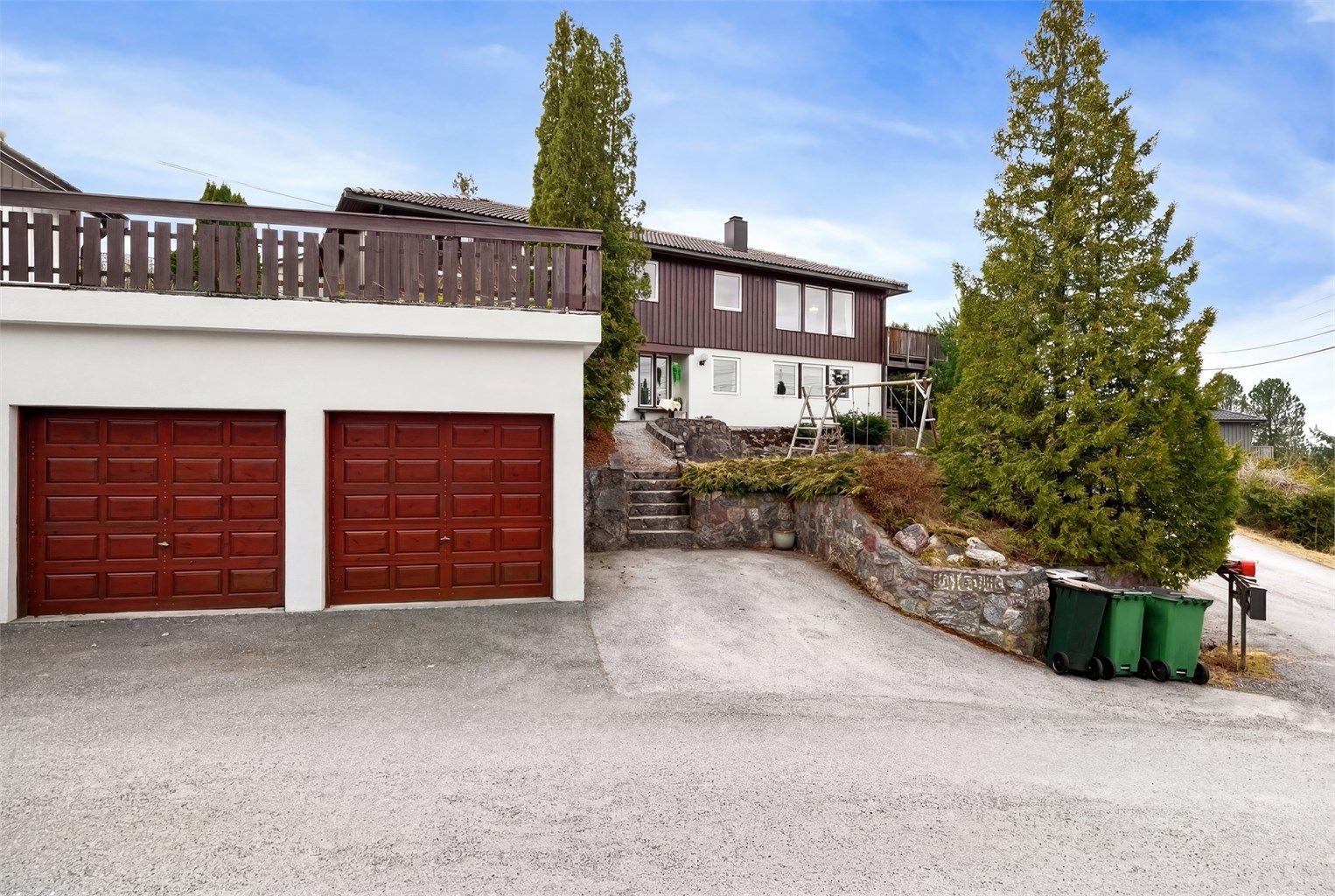 Velkommen til Løypevegen 9 - Enebolig med dobbelgarasje på 31 m² i et etablert og barnevennlig nabolag på Auli.