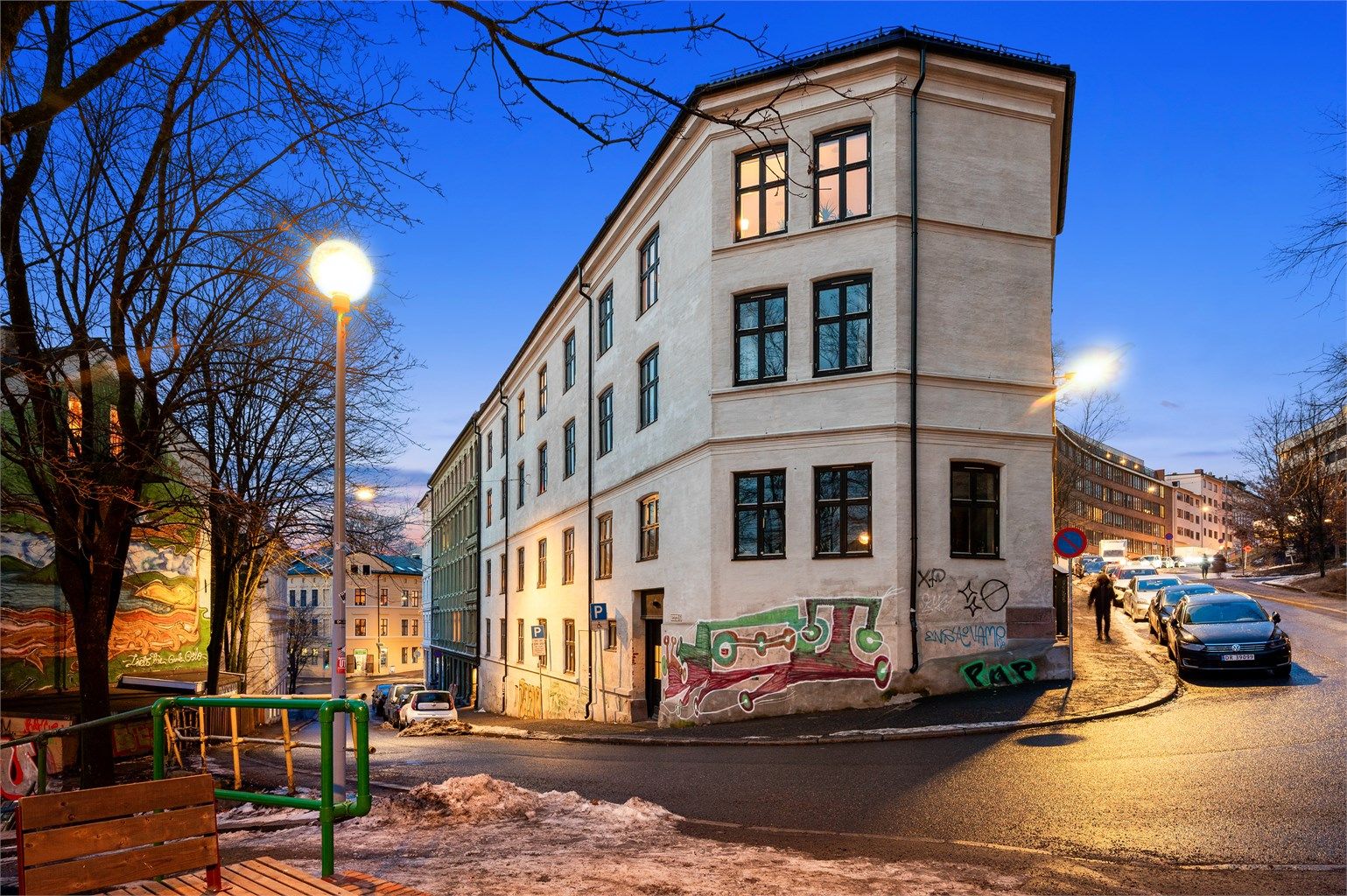 Her bor du sentralt med kort vei til dagligvarebutikker, som Nærbutikken Heimdalsgata.