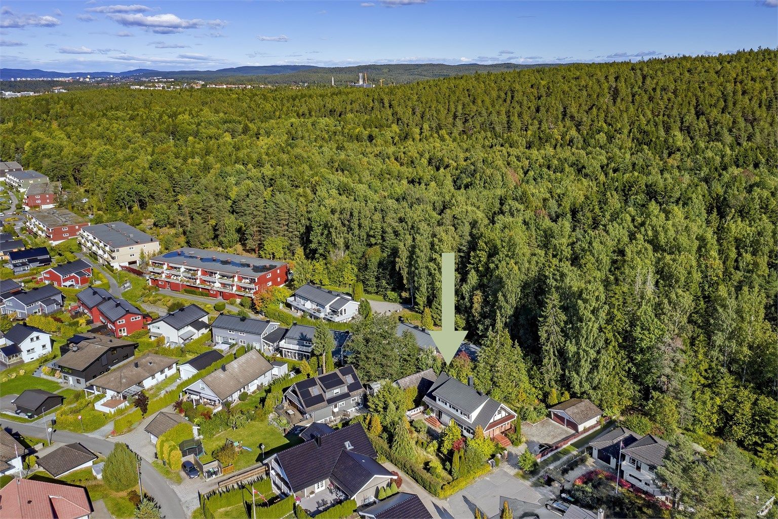 Flott beliggende eiendom rett ved marka - kort og trygg skolevei til Tårnåsen barneskole