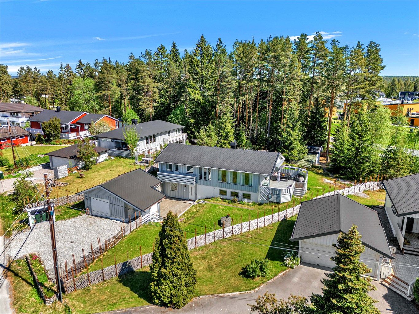 Velkommen til Konglevegen 40! Enebolig med flott beliggenhet på Fjellfoten. 