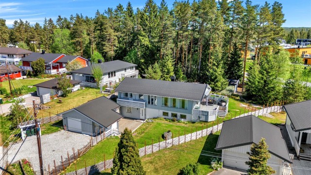 Velkommen til Konglevegen 40! Enebolig med flott beliggenhet på Fjellfoten.