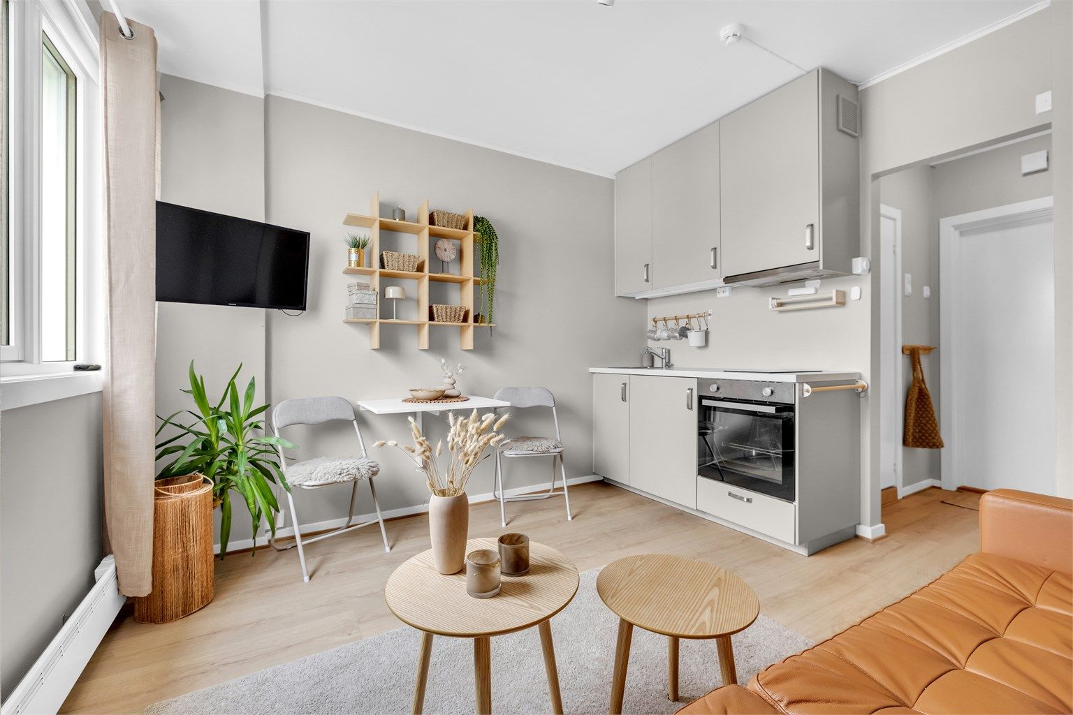 Eiendomsmegler Krogsveen v/Idriss Eliassy ønsker velkommen til Torvgata 25