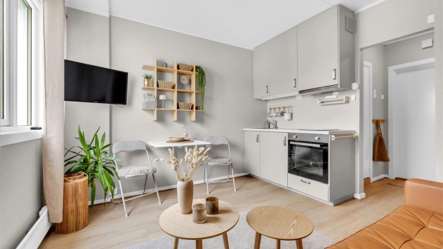 Eiendomsmegler Krogsveen v/Idriss Eliassy ønsker velkommen til Torvgata 25