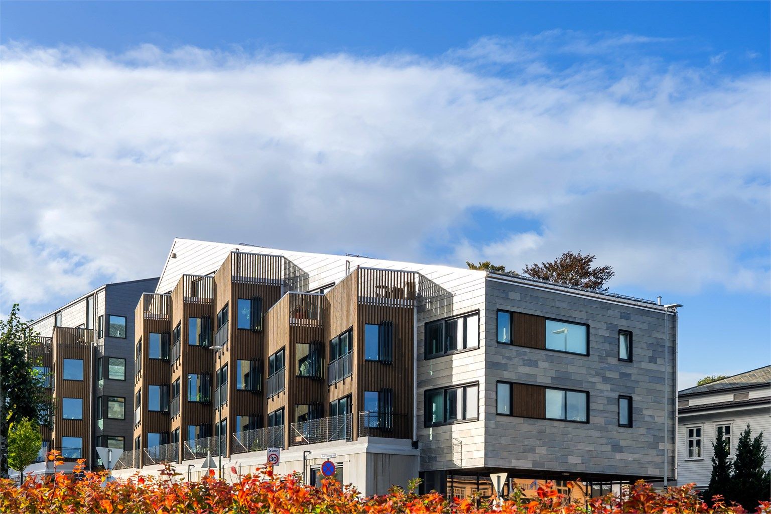 Det er kun en kort kjøretur unna både Stavanger sentrum og Mariero.