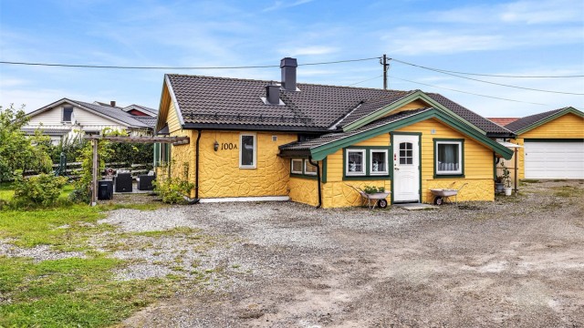 Eiendomsmegler Krogsveen v/Idriss Eliassy ønsker velkommen til Algarheimsvegen 100A