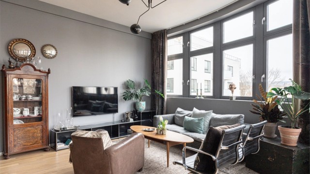 Denne stilige leiligheten ligger i et modernisert fabrikkbygg med attraktiv beliggenhet på Torshov.