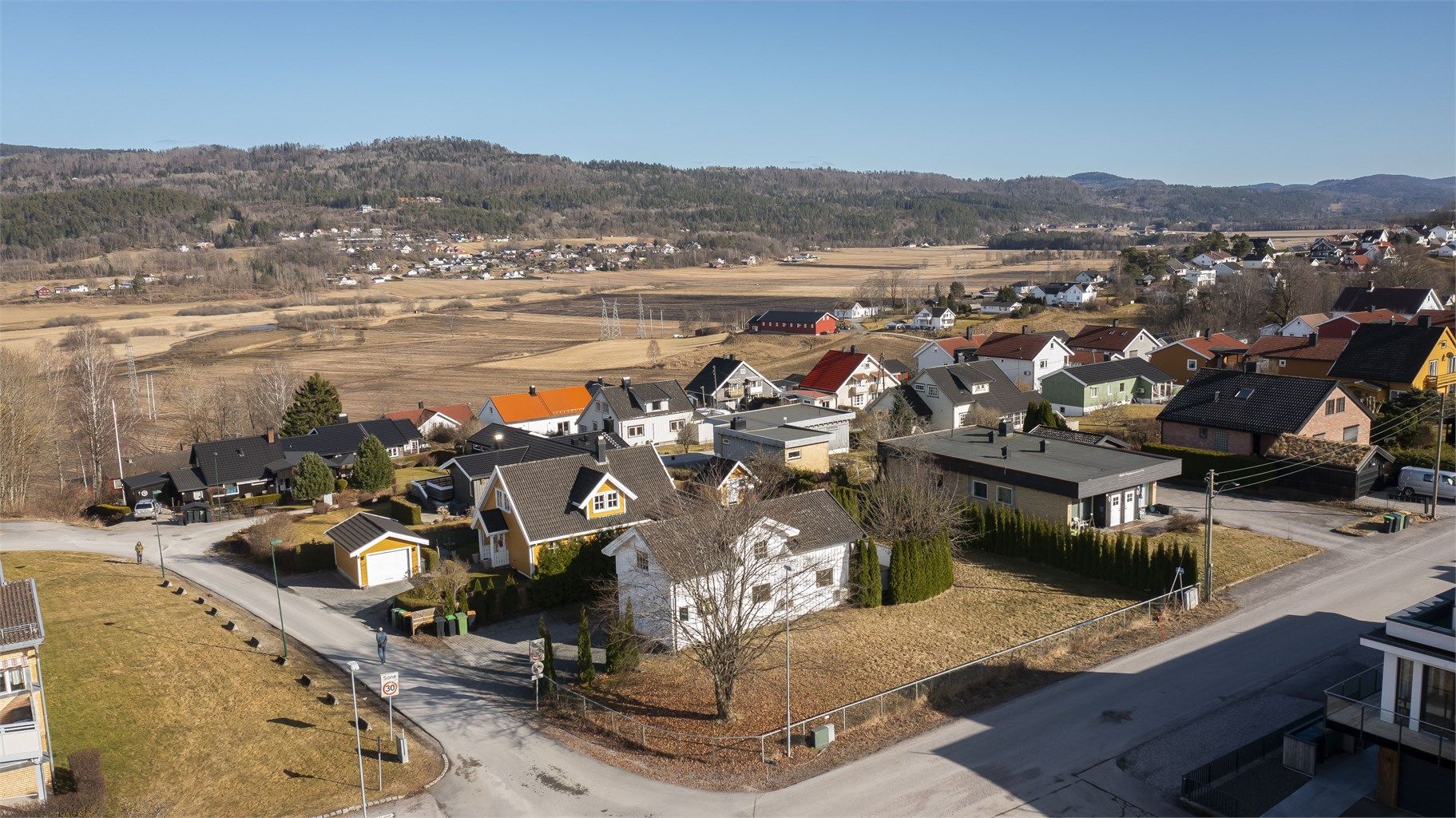 Velkommen til Håvundvegen 23! Foto: Danny Twang. 
