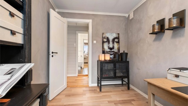 Rommet egner seg godt som barnerom, gjesterom eller kontor