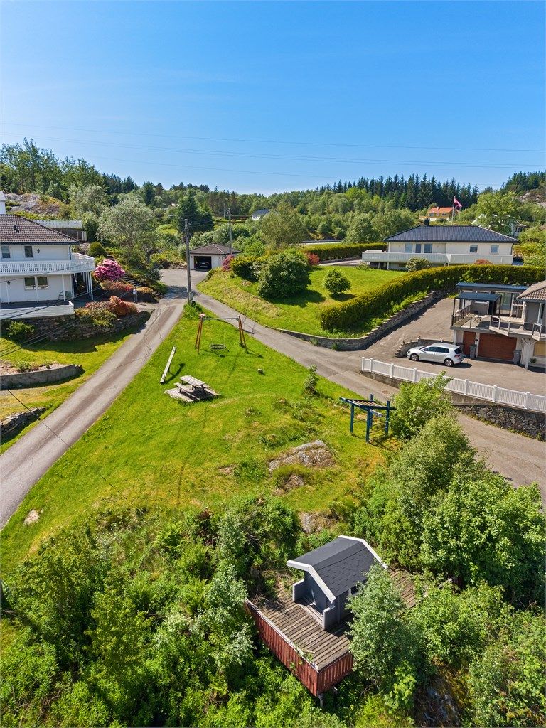 Nærmeste lekeplass ligger like borte i gaten