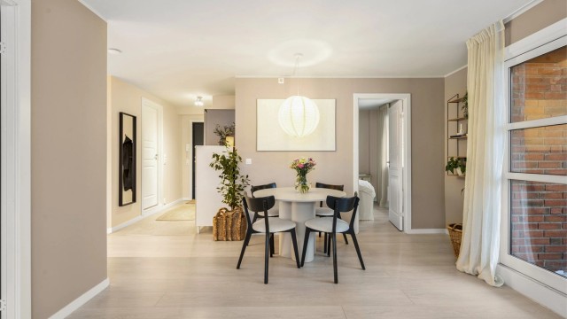 På andre siden av stuen har du soverom nr. 2.