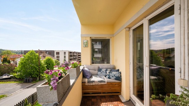 Velkommen til Lensmann Hioths Allé 8! - Presentert av Halvor Langerud Heikkilä v/Eiendomsmegler Krogsveen avd. Majorstuen og Oslo Vest. Foto: Kreativ Mango.