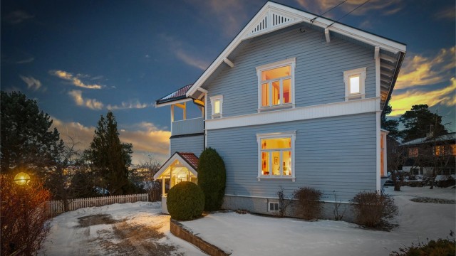 Velkommen til Linneaveien 15 - Flott klassisk villa med utsikt | Innholdsrik | Tilbaketrukket og skjermet | Barnevennlig