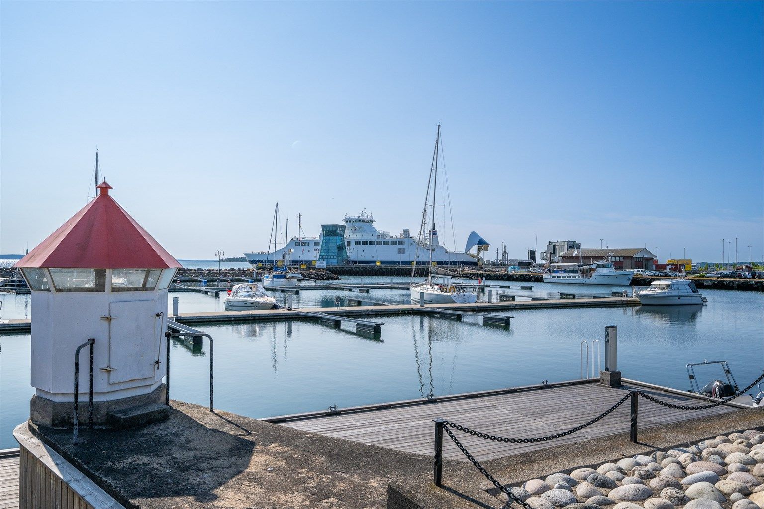 Gjestehavna i Horten byr på maritim atmosfære og bryggepromenade.
