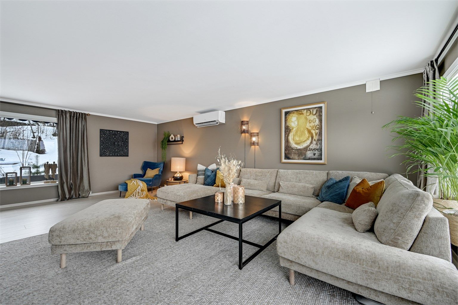 Stor og gjennomgående stue