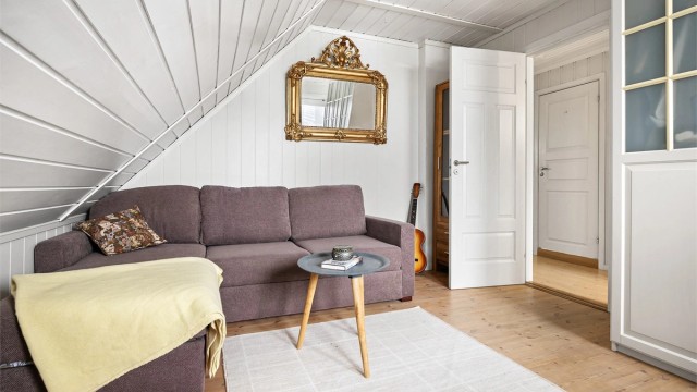 Boligen har tre gode soverom i 2. etasje.