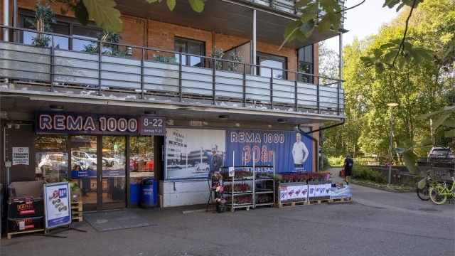 På Stillatorvet ligger områdets beste Rema-butikk, fra leiligheten kan du sykle langs Akerselva til Stillatorvet