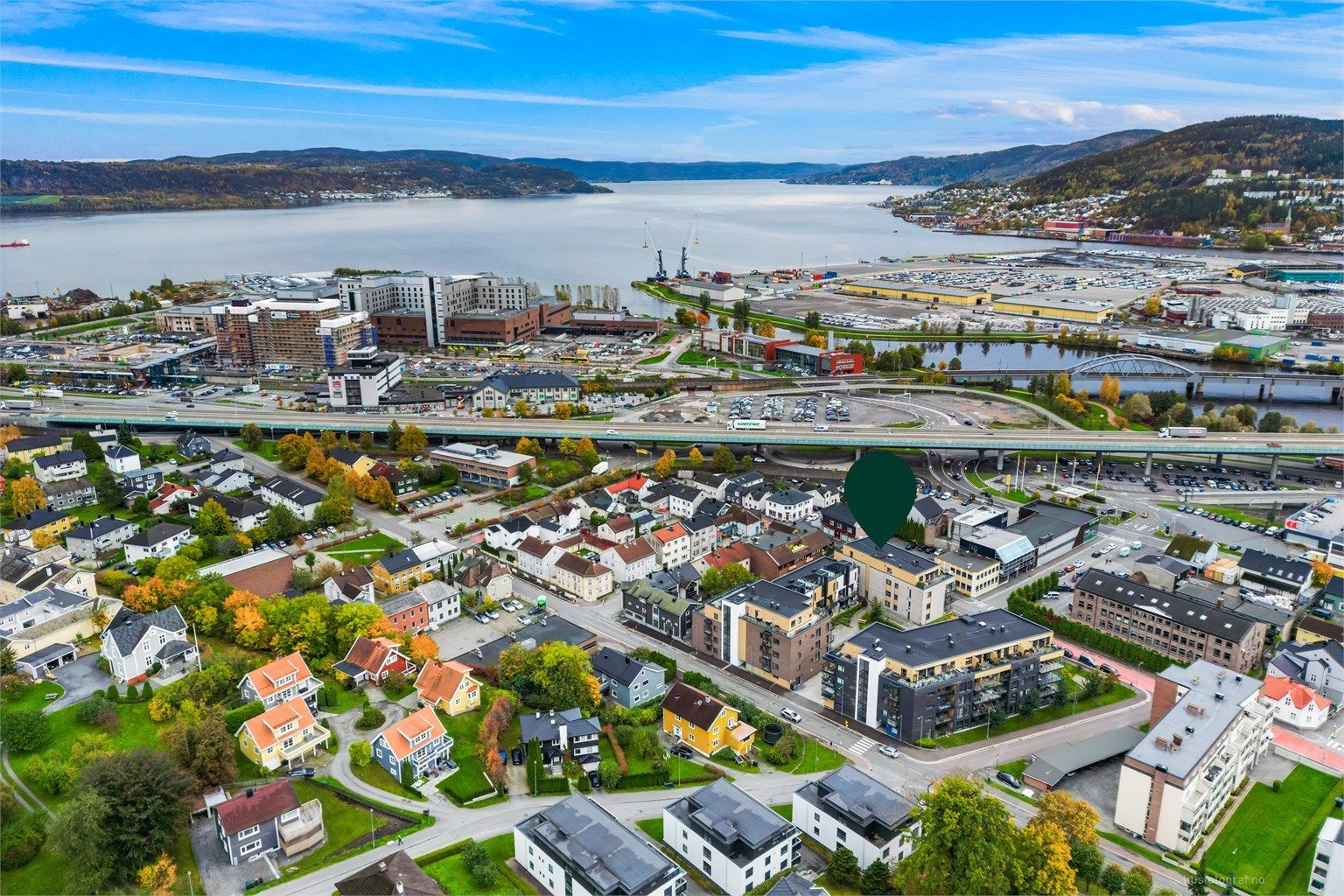 Meget godt kollektivtilbud i form av buss og tog