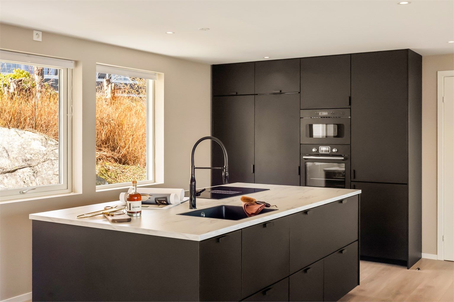 Kjøkkenet er montert i 2022.