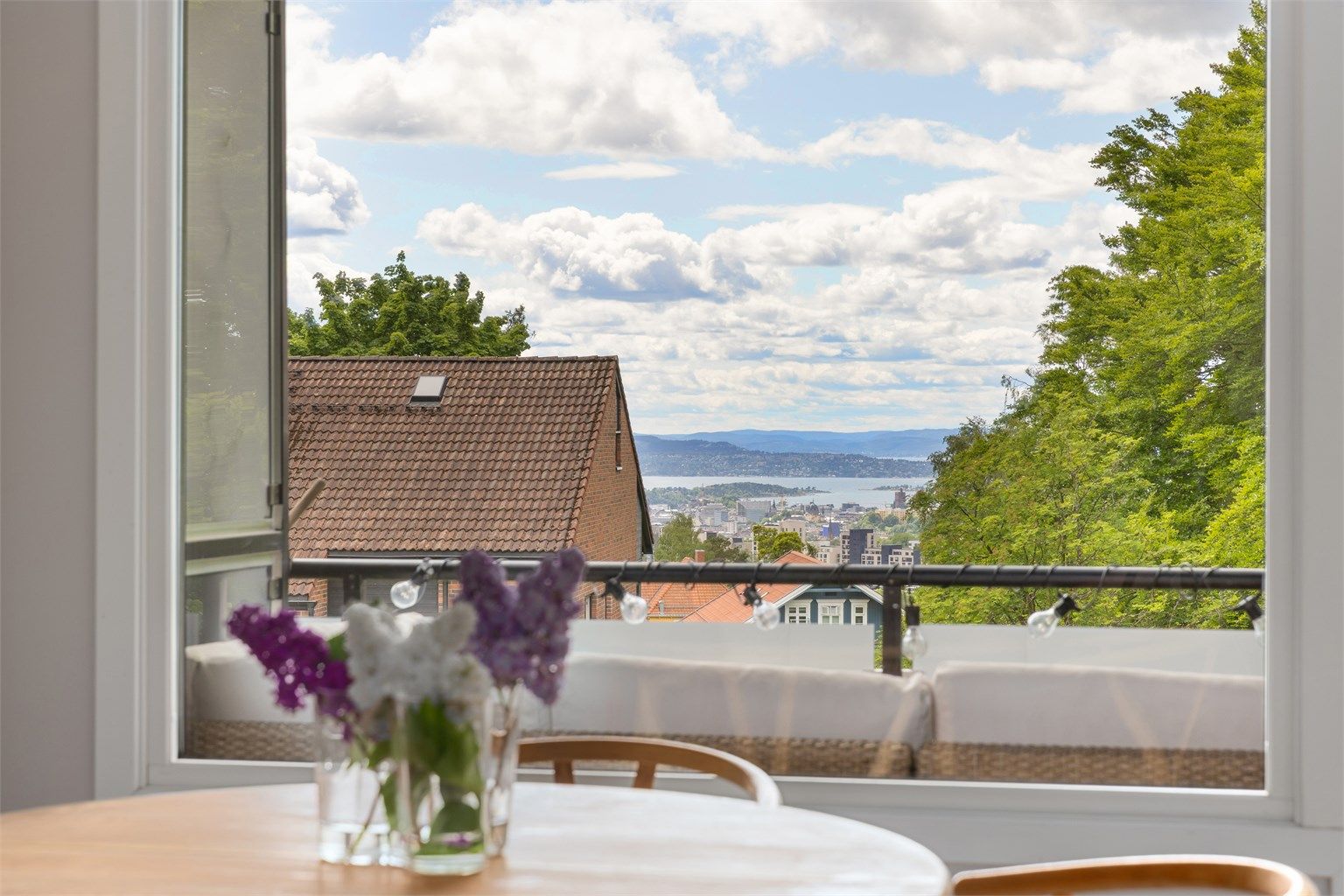 Nydelig utsikt fra stuen 