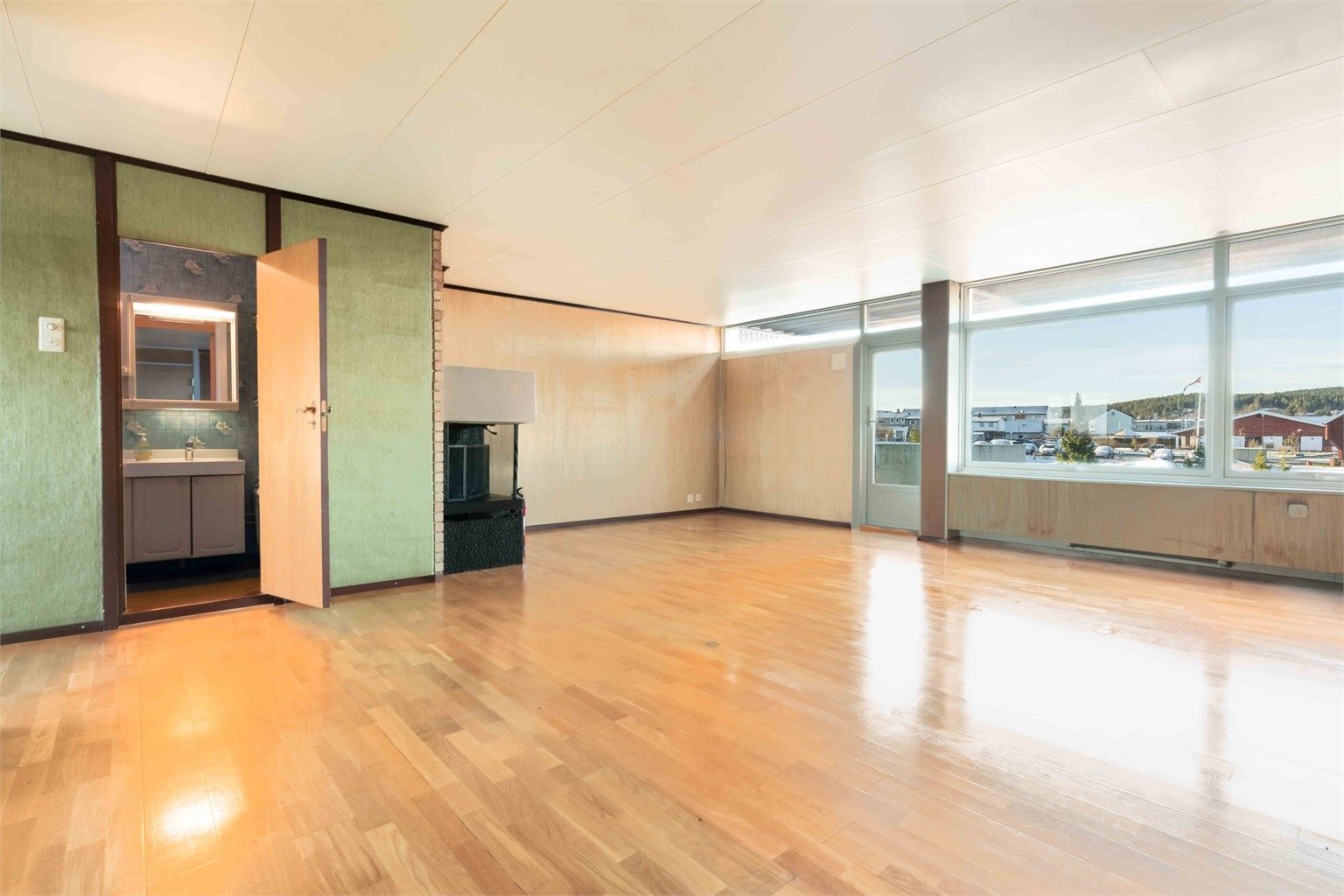 En romslig 2-roms oppussingsobjekt med balkong og sentral beliggenhet på Strømmen.