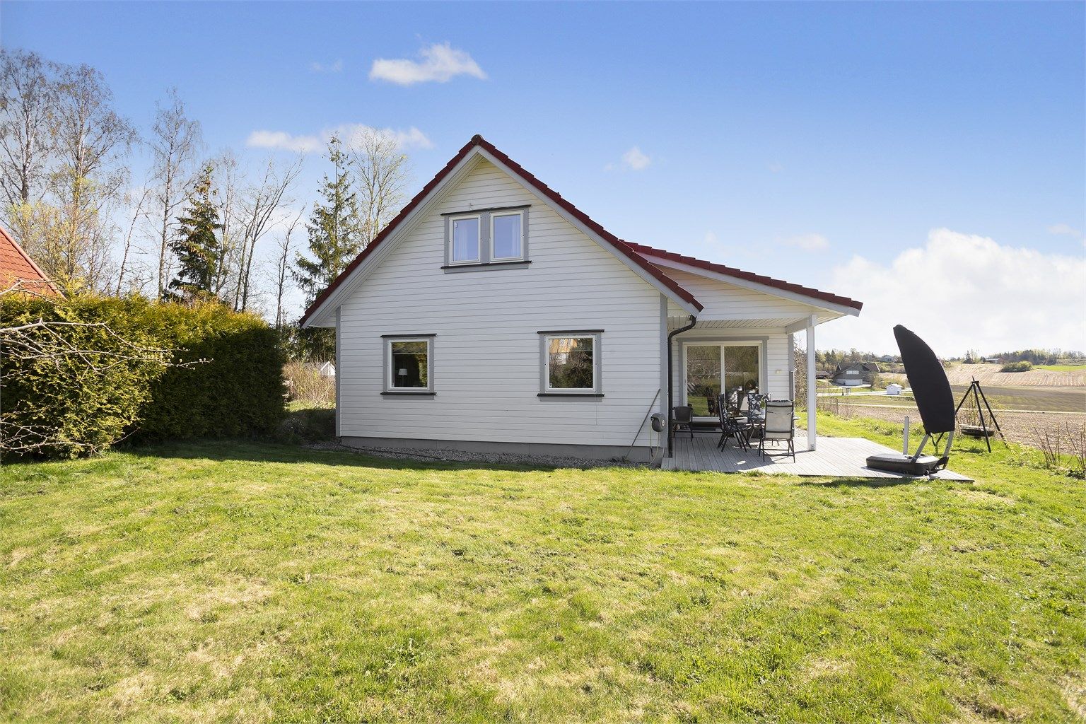 Eiendommen er beliggende på Folkvang, ca. 6 minutter med bil unna Drøbak sentrum