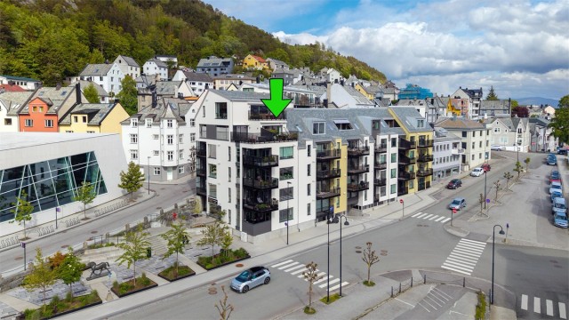 Velkommen til Parkgata 22 presentert av Krogsveen v/Eiendomsmegler/Partner Marit Stuen Aursnes