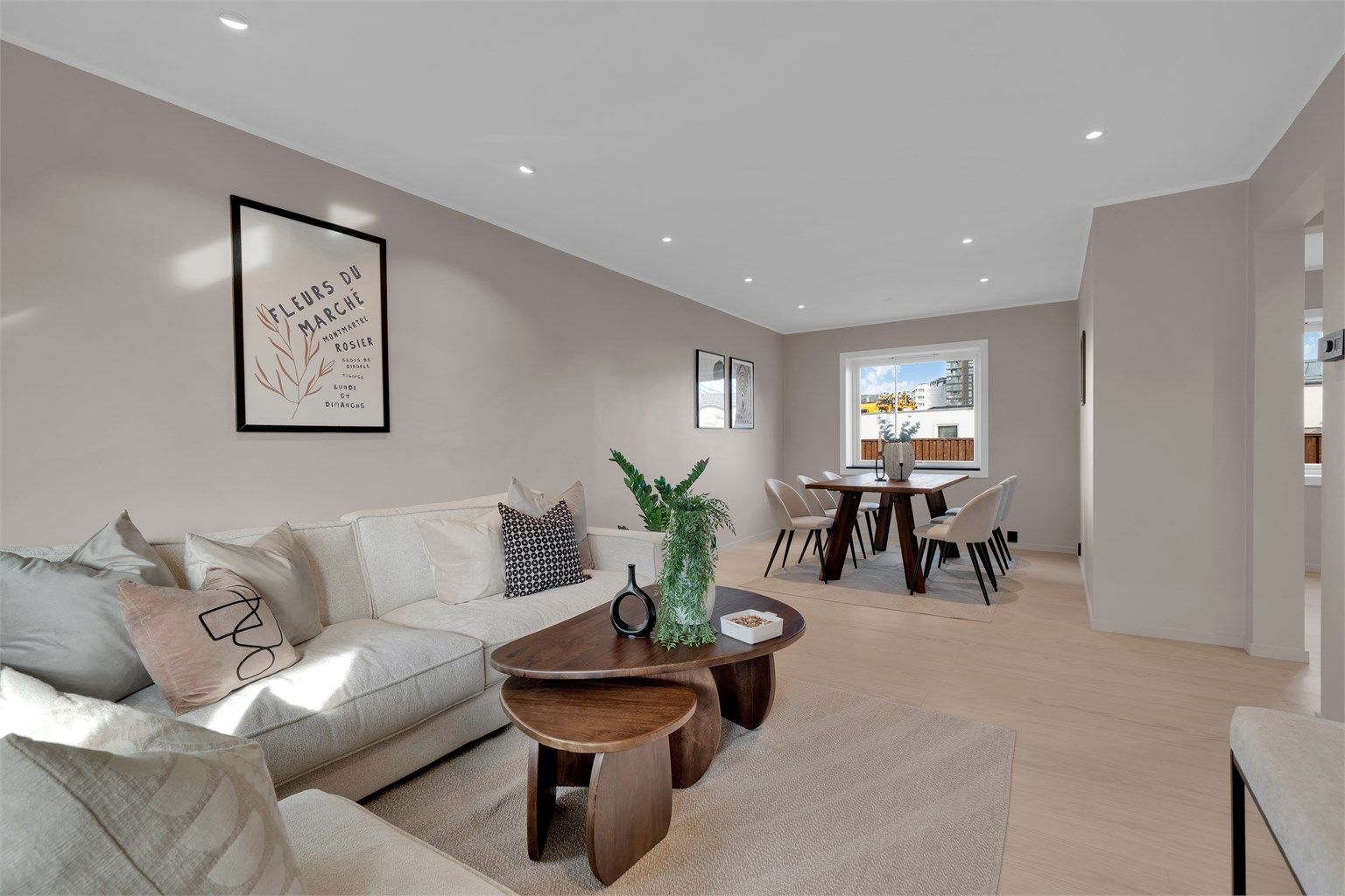 Eiendomsmegler Krogsveen v/Idriss Eliassy ønsker velkommen til Fabrikkgata 18