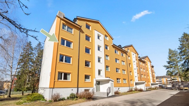 Leiligheten ligger i Fuglemyra borettslag, et veldrevet lag med trygg økonomi og ordnede fellesarealer.