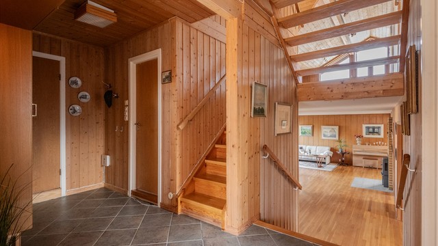 Trapperom mellom 1.- og 2.etasje. Her mot baderom og WC.