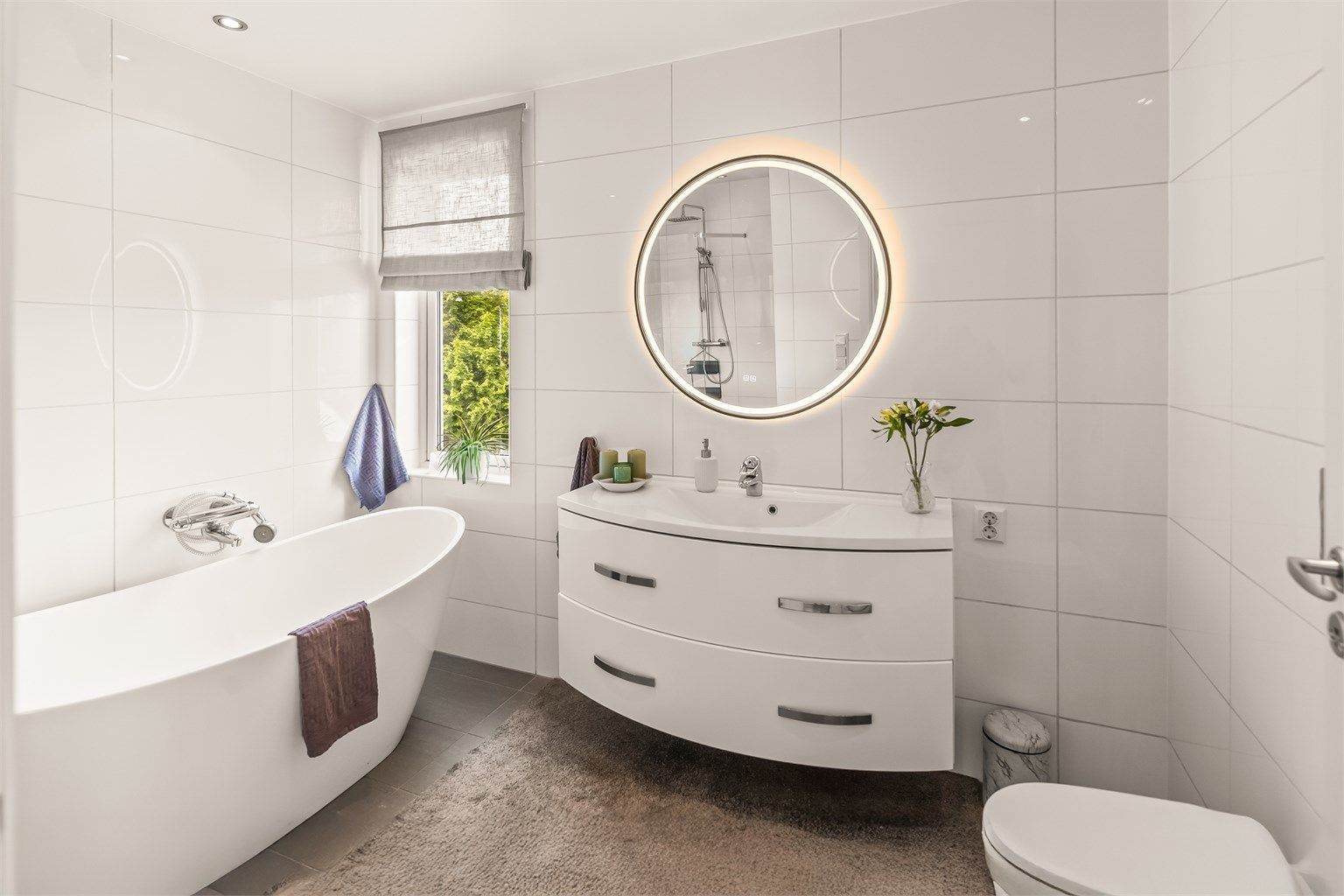 Tidsriktig og moderne innredet bad 