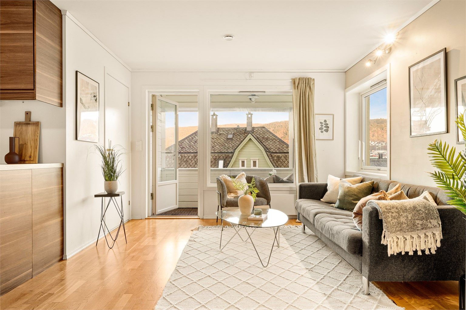 Mayar Nather/ Krogsveen ønsker deg velkommen til Kringsjåveien 31A.