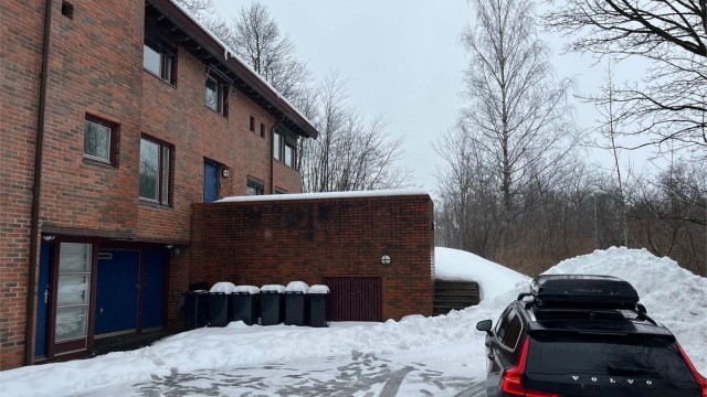 Velkommen til 2-roms leilighet med egen inngang i Hamang terrasse 1 - rett ved Sandvikselven