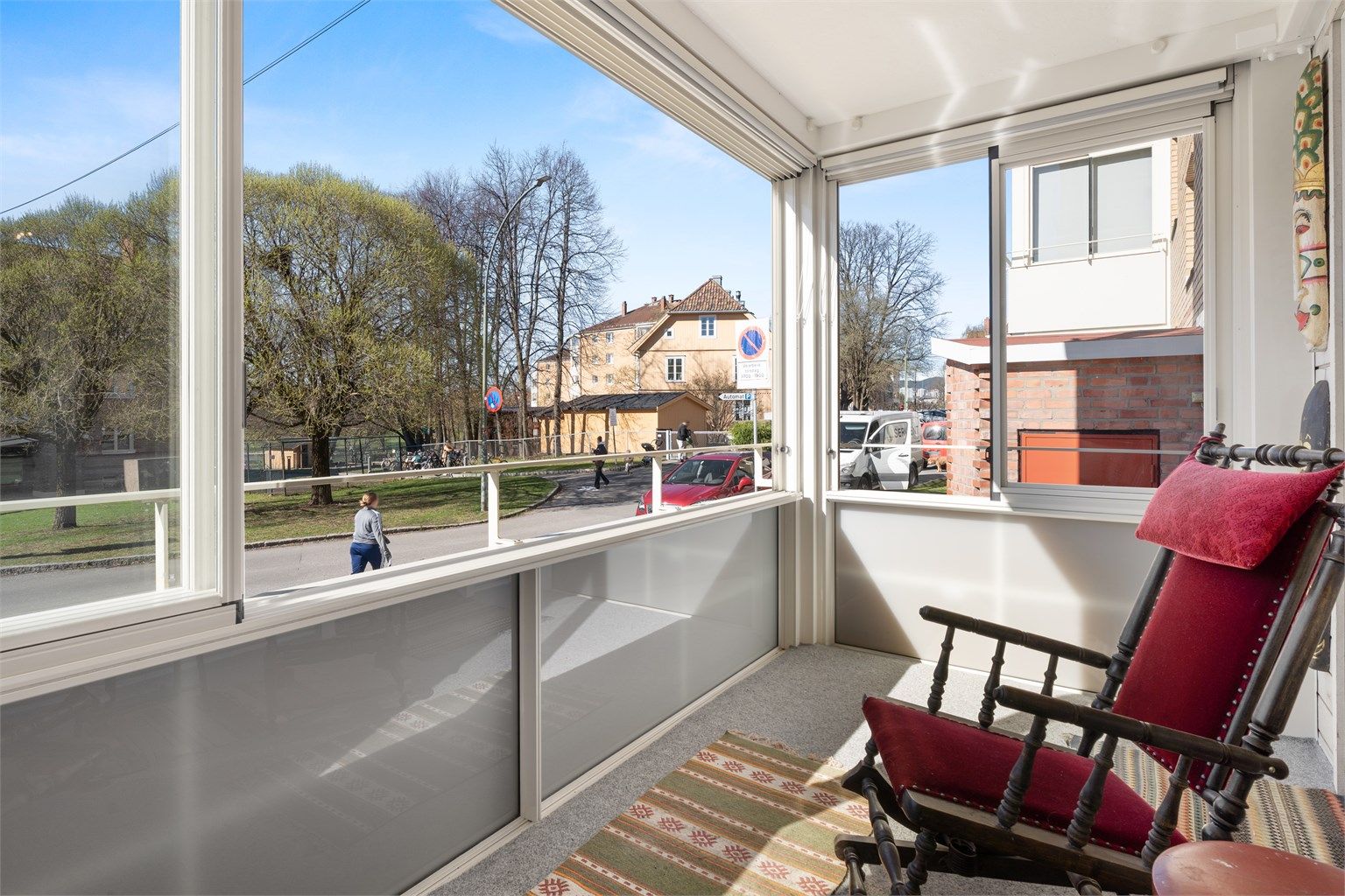 innglasset balkong mot Vallefaret