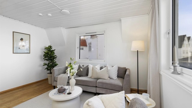 Velkommen til T. J. Storækres Gate 3A! Selveierleilighet over to plan med oppholdsrom og kjøkken i begge etasjer.
Foto: Marianne Lyse