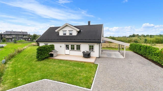 Eiendomsmegler Krogsveen v/Christian Blenne Lien ønsker velkommen til Gamle Dalsveg 5