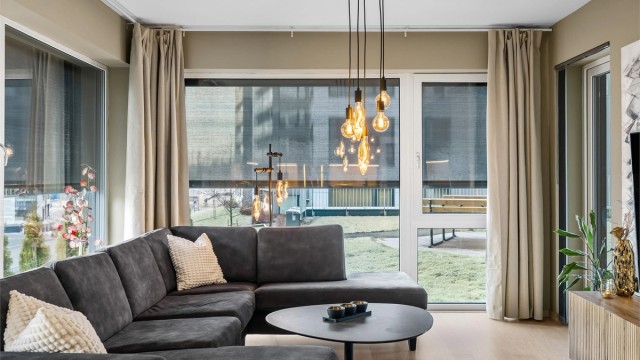 Vinduer er utstyrt med praktiske zipscreens for solskjerming
