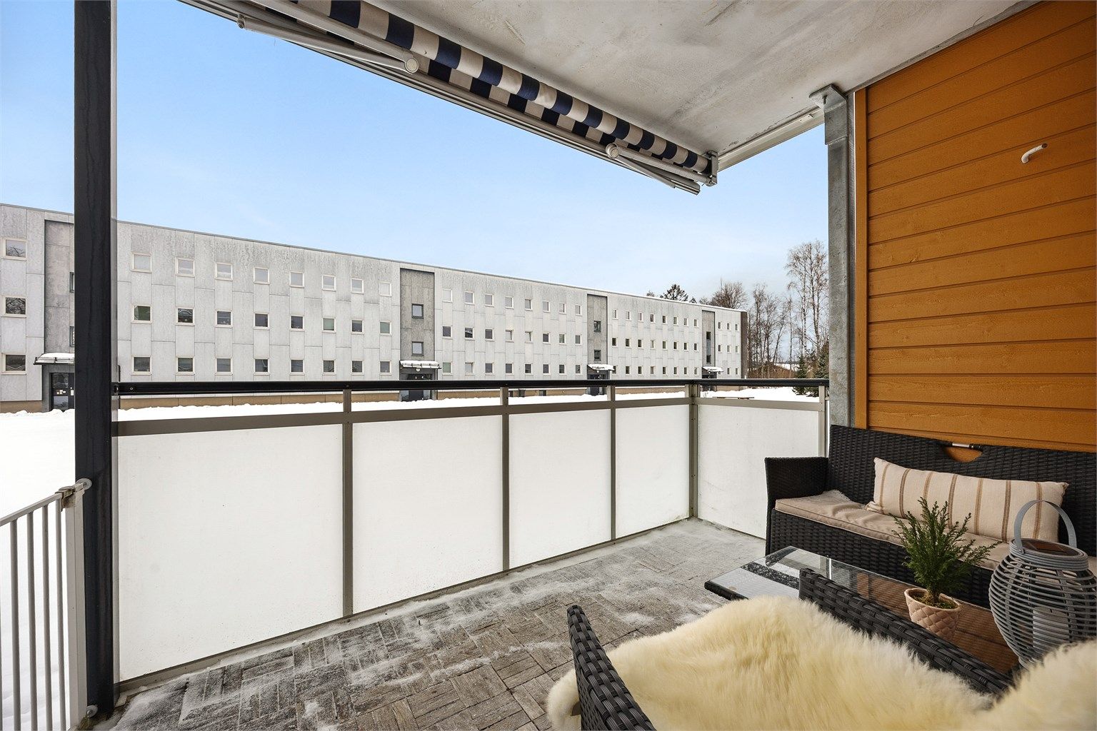 Vestvendt balkong på ca 6 kvm.