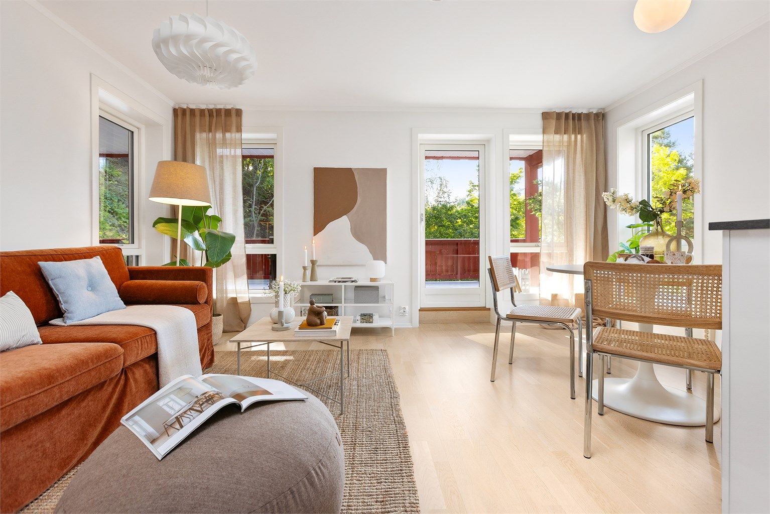 Velkommen til Bjørnsvikveien 7B presentert av Kristoffer Stormfelt!