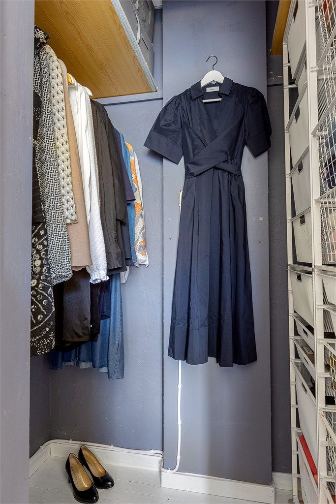 I tilknytning til hovedsoverommet er det et kott som benyttes som walk in closet. 